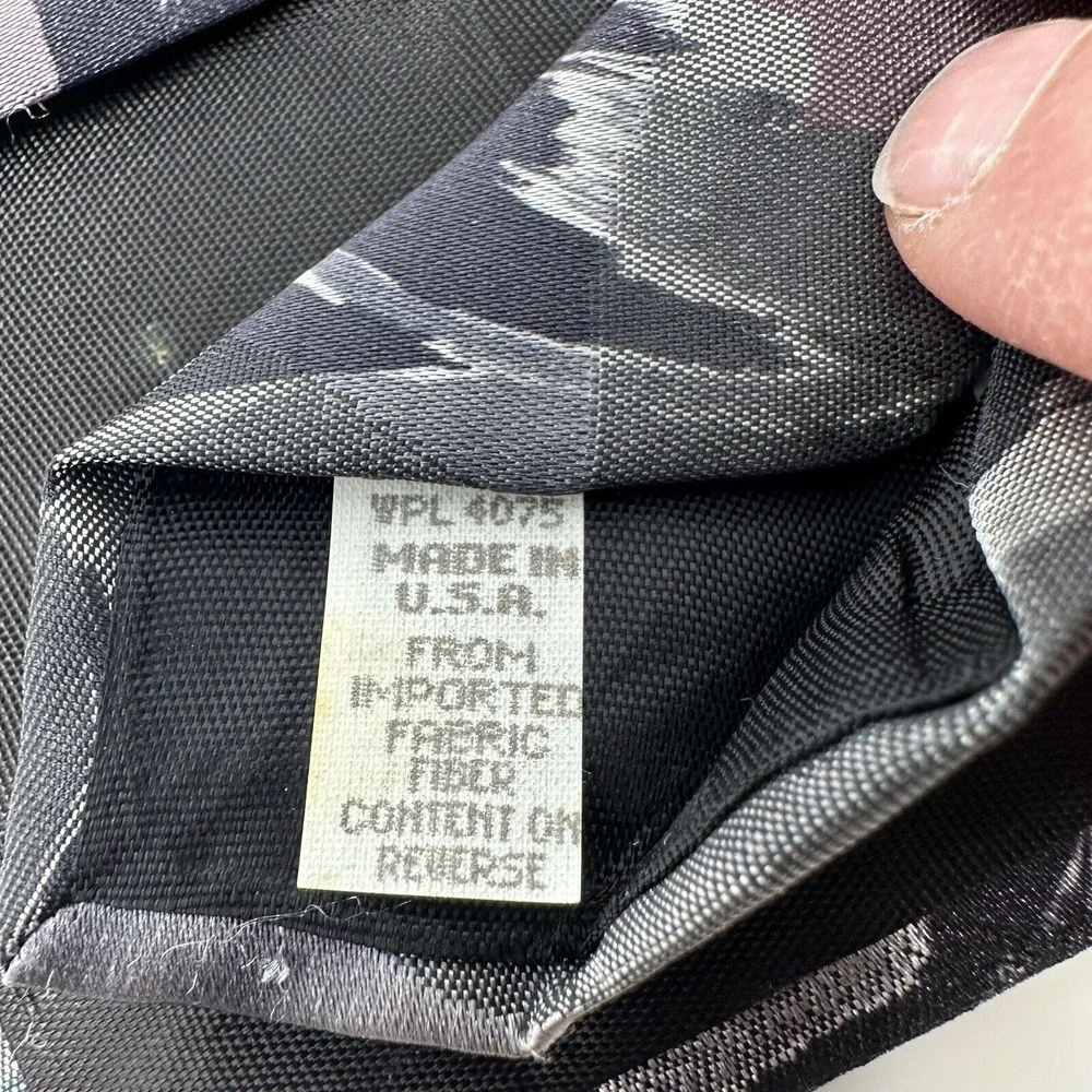 Oscar de la Renta Studio Tie Purple-Green Abstract 97% Poly- 3% Silk  55Lx 3.75W